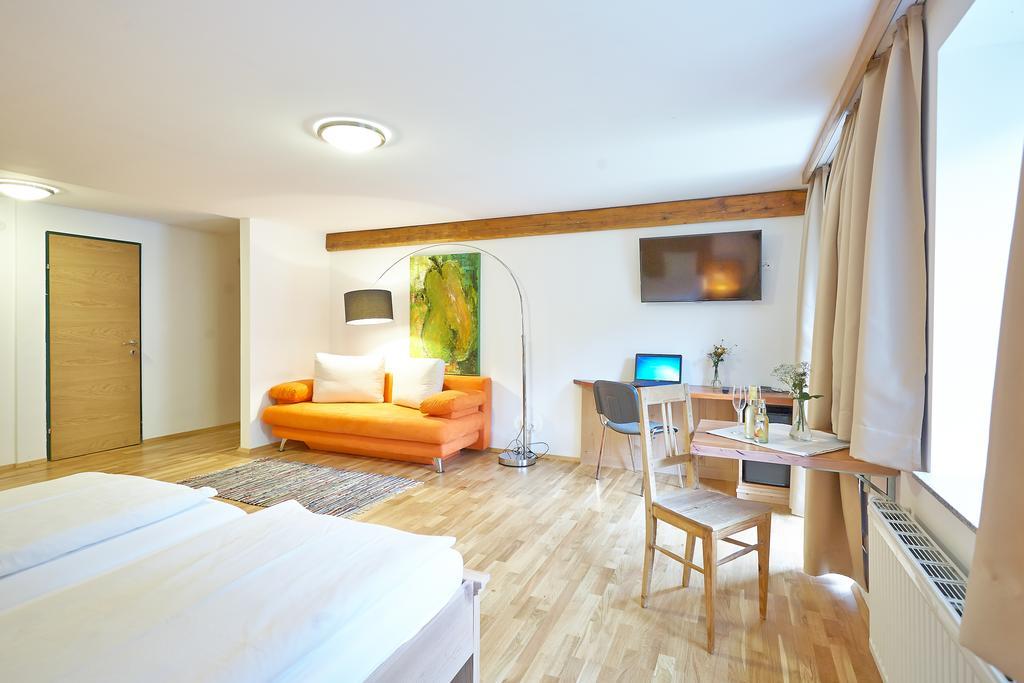 Gasthof Hotel Schiffsmeisterhaus Ardagger Markt Buitenkant foto